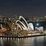 A Comfy & Modern Studio Near Darling Harbour