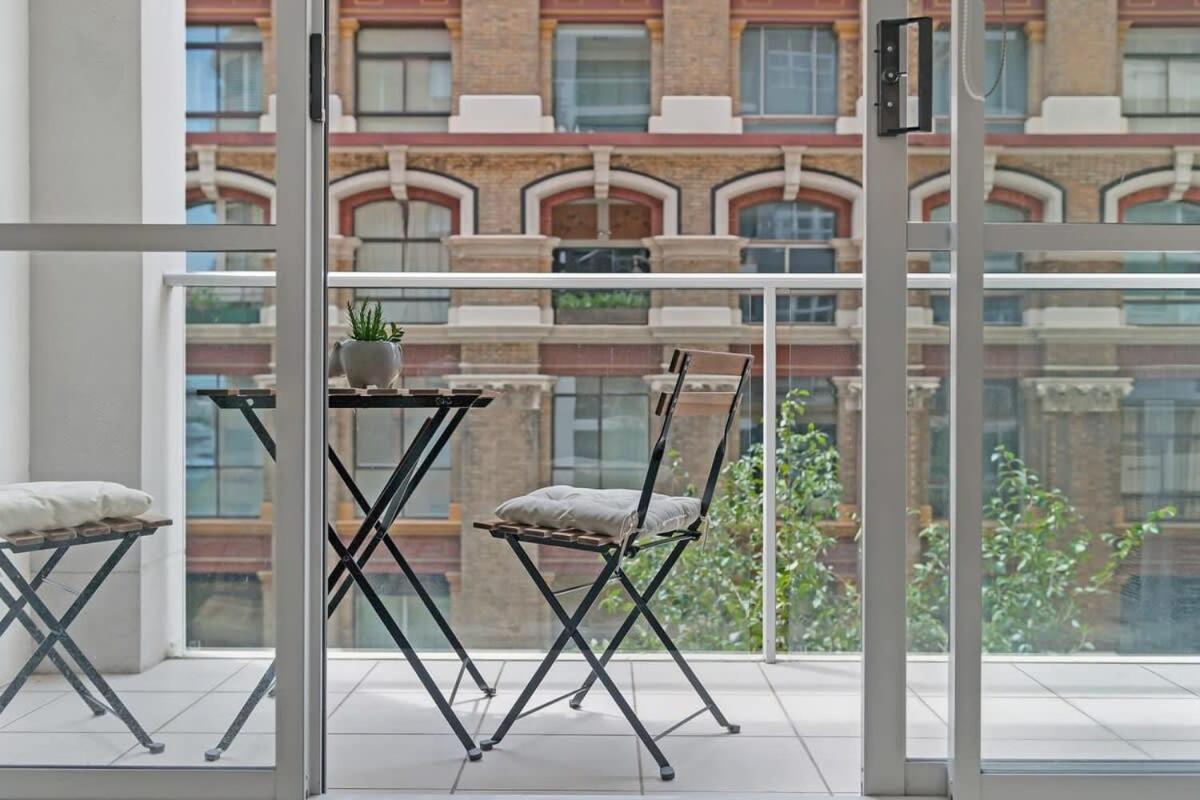 A Comfy & Modern Near Darling Harbour