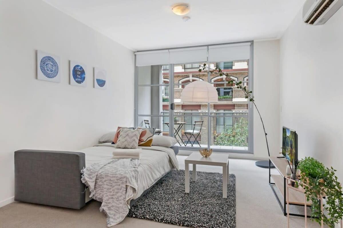 Apartment A Comfy & Modern Near Darling Harbour
